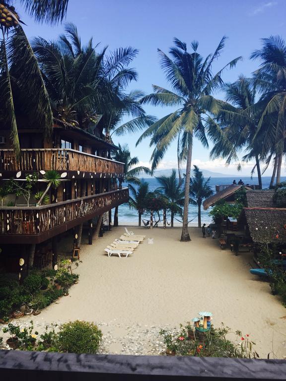 Bamboo House Beach Lodge & Restaurant Puerto Galera Buitenkant foto