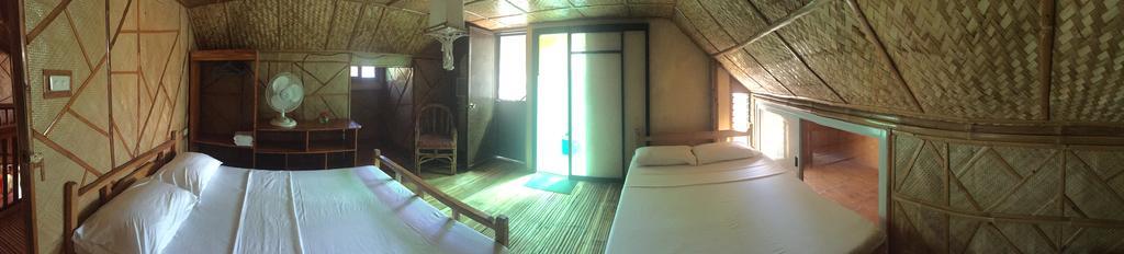 Bamboo House Beach Lodge & Restaurant Puerto Galera Buitenkant foto